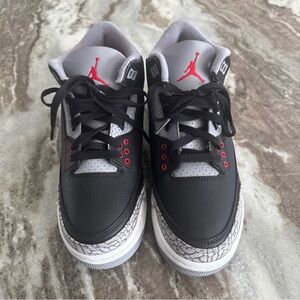 Nike Air Jordan Retro 3 ‘Cement’ men size 7, women size 8.5